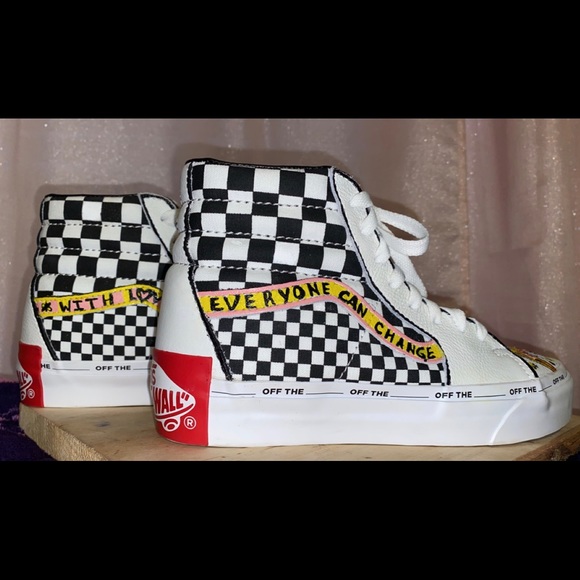 Custom Vans - Picture 5 of 10